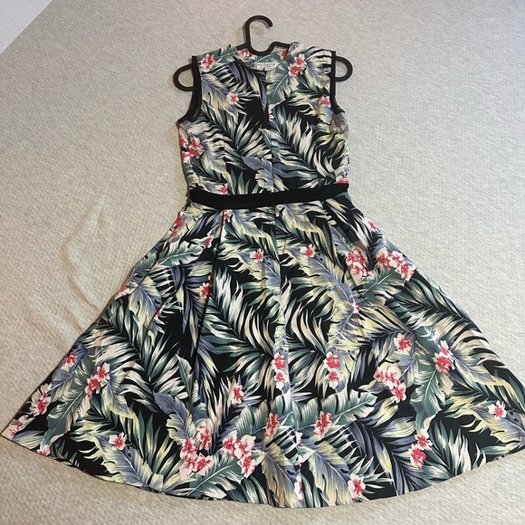 Robe Marigold - Picture 1 of 5